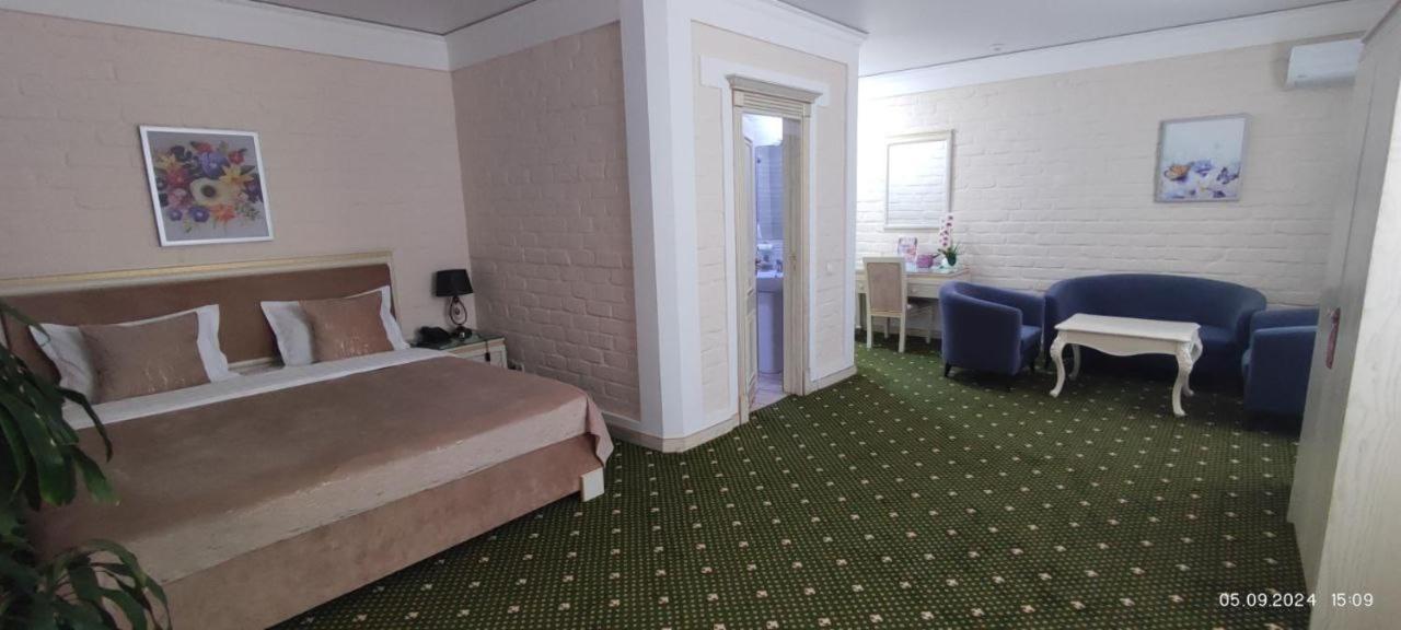 Bek Plus Hotel Takchilik Buitenkant foto