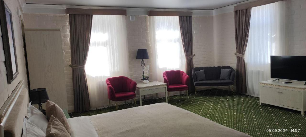 Bek Plus Hotel Takchilik Buitenkant foto