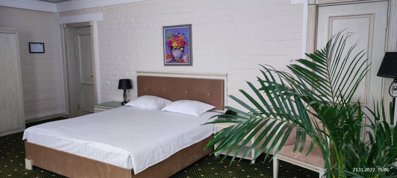 Bek Plus Hotel Takchilik Buitenkant foto
