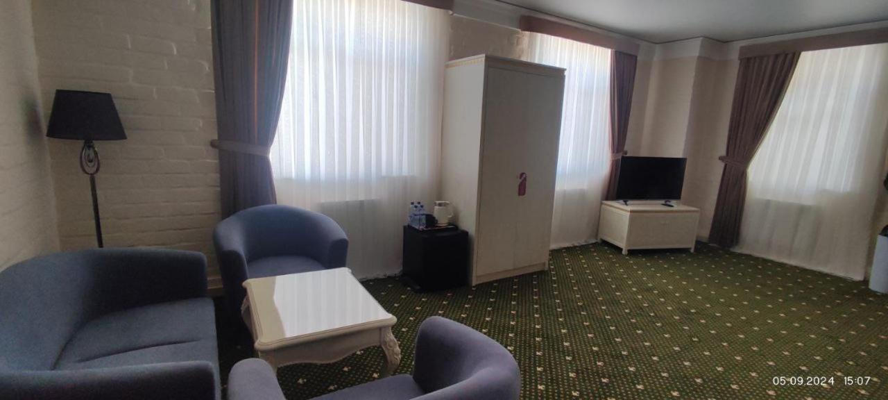 Bek Plus Hotel Takchilik Buitenkant foto